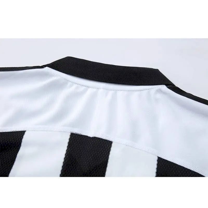 Retro Newcastle United 2003/05 Home Jersey