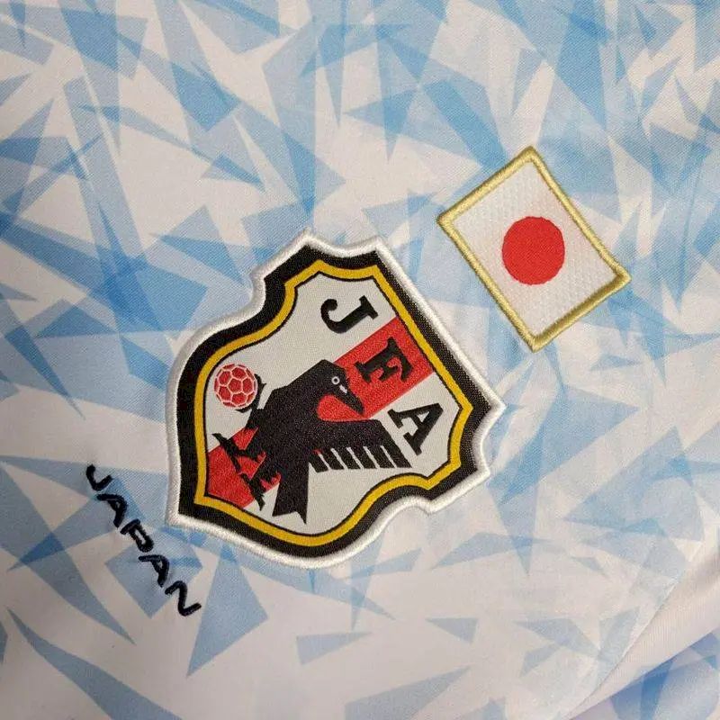 Retro Japón 2016/17 Away Dragon Ball Goku Version Jersey