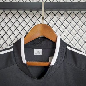 Retro Real Madrid 2004/05 Away Jersey