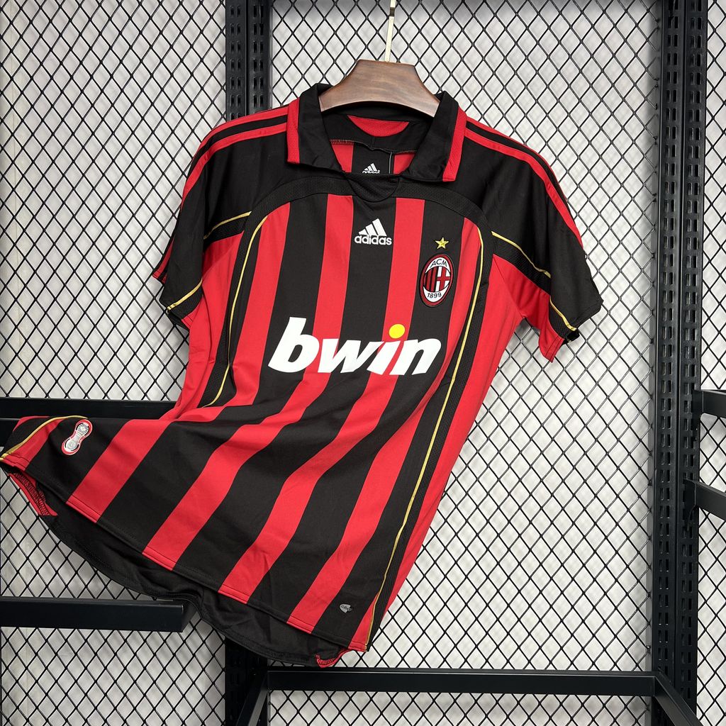 Retro AC Milan 2006/07 Home Jersey