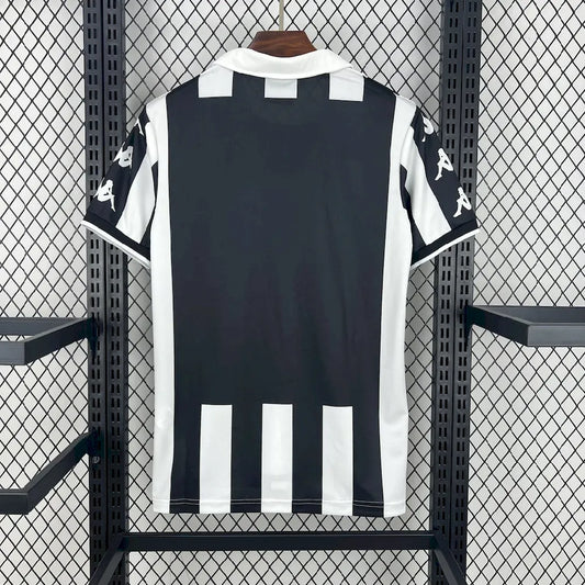 Retro Juventus 1999/00 Home Jersey