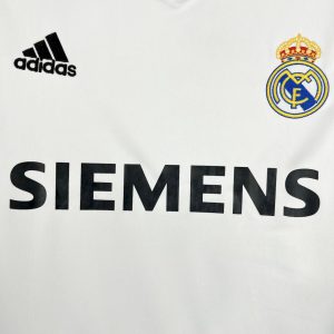 Retro Real Madrid 2005/06 Home Jersey