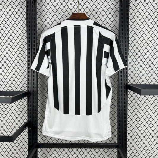 Retro Juventus 2002/03 Home Jersey
