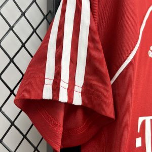 Retro Bayern Munich 2005/06 Home Jersey