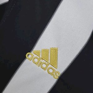 Retro Juventus 2017/18 Home Jersey