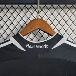 Retro Real Madrid 2006/07 Away Jersey