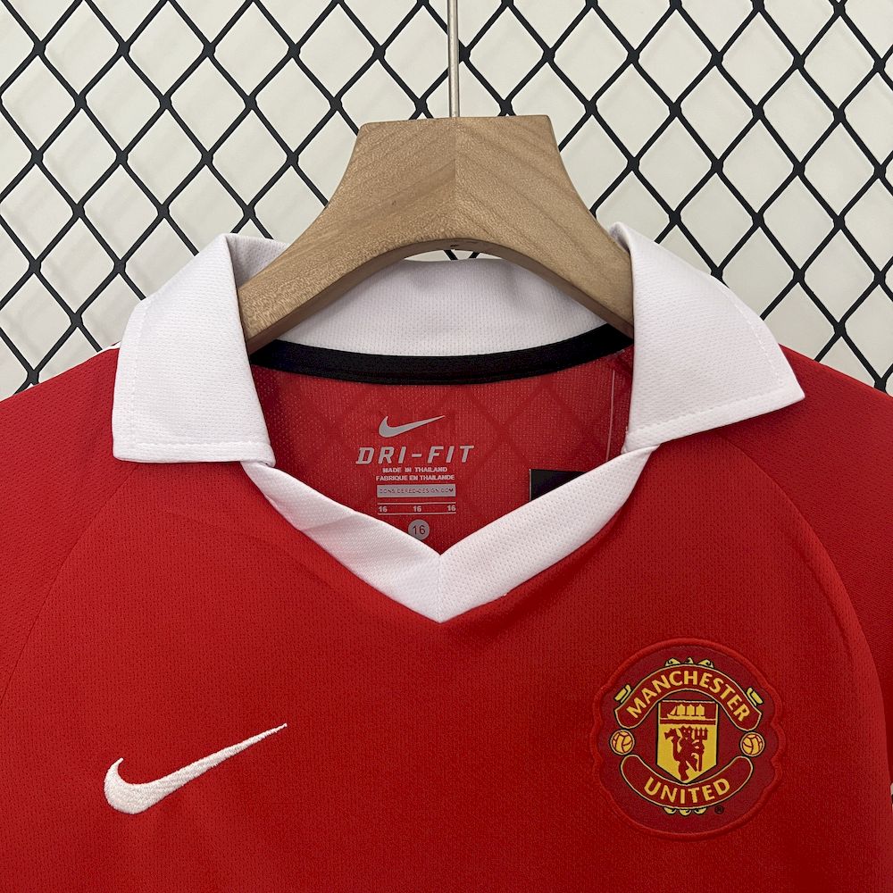 Retro Manchester United 2010/11 Home Kids Kit