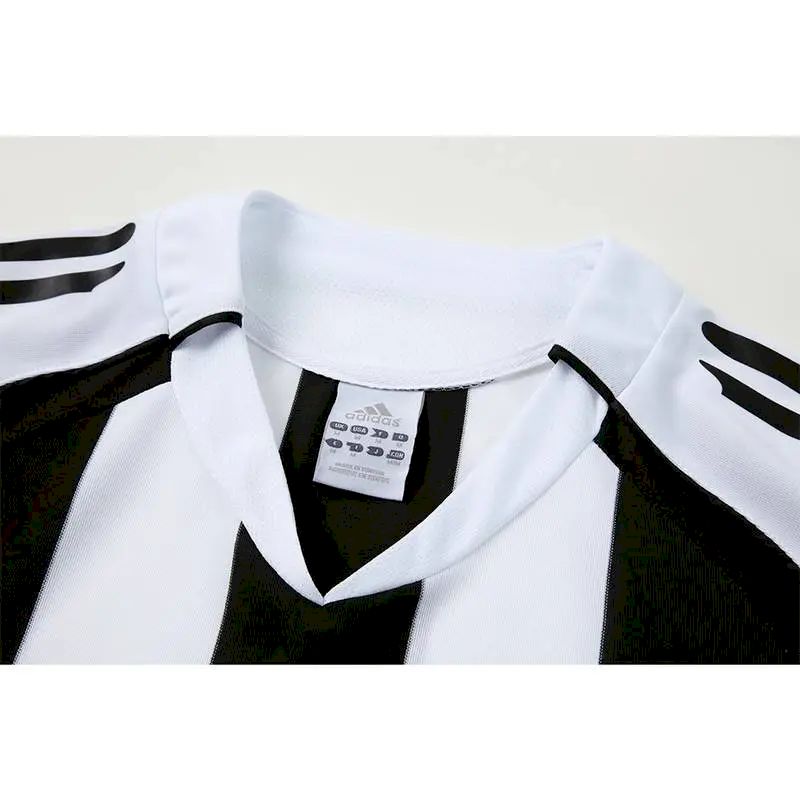 Retro Newcastle United 2004/06 Home Jersey