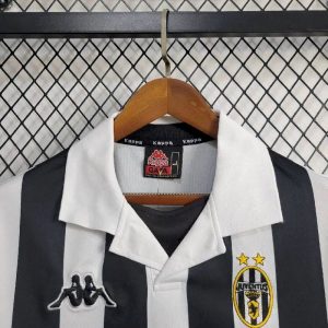 Retro Juventus 1999/2000 Home Long Sleeve Jersey