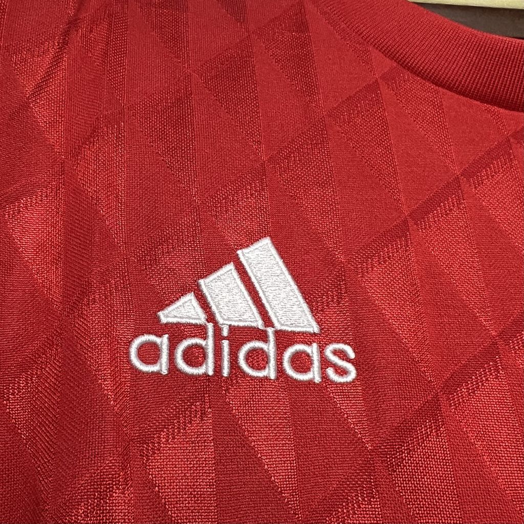 Retro Liverpool 2010 Home Jersey
