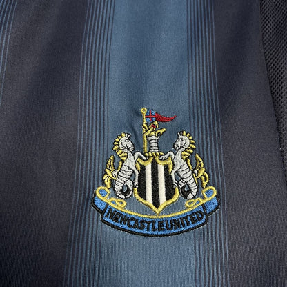 Retro Newcastle United 2004/06 Away Jersey