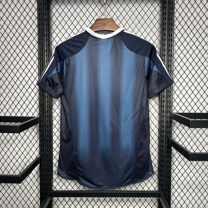 Retro Newcastle United 2004/06 Away Jersey