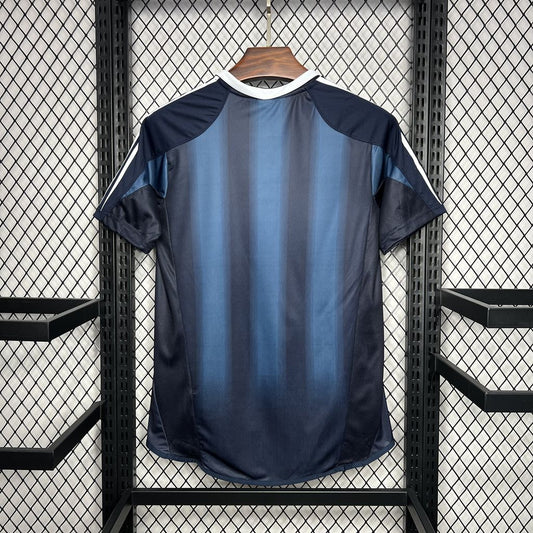 Retro Newcastle United 2004/06 Away Jersey