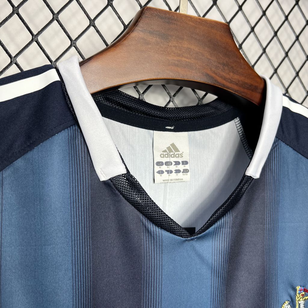 Retro Newcastle United 2004/06 Away Jersey