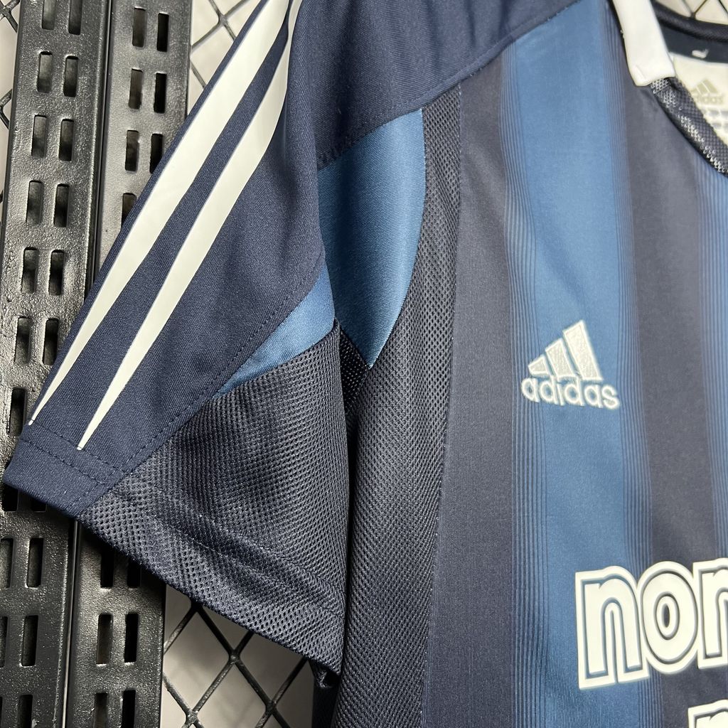 Retro Newcastle United 2004/06 Away Jersey