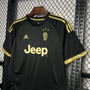 Retro Juventus 2015/16 Third Jersey