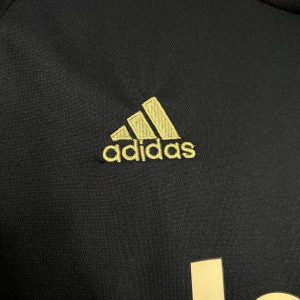 Retro Juventus 2015/16 Third Jersey