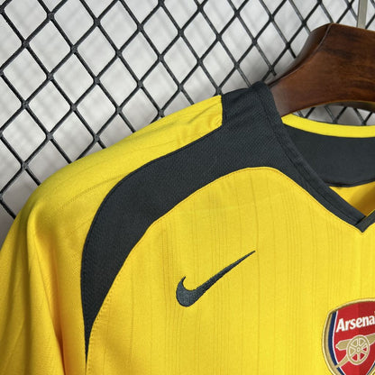 Retro Arsenal 2005/06 Away Jersey