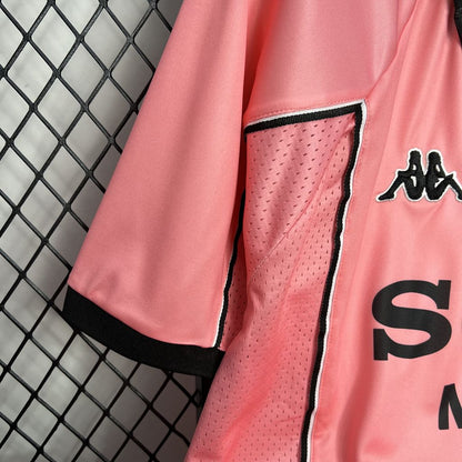 Retro Juventus 1997/98 Away Jersey