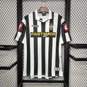 Retro Juventus 2001/02 Home Jersey