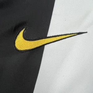 Retro Juventus 2004/05 Home Jersey