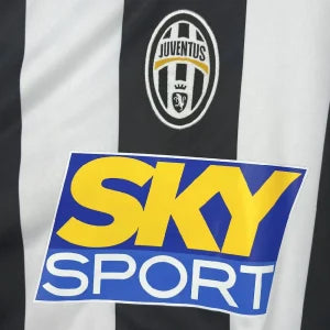 Retro Juventus 2004/05 Home Jersey