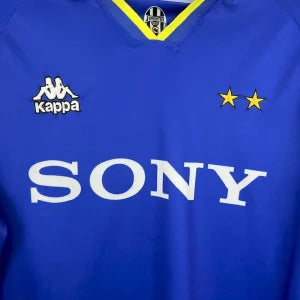 Retro Juventus 1996/97 Away Long Sleeve Jersey