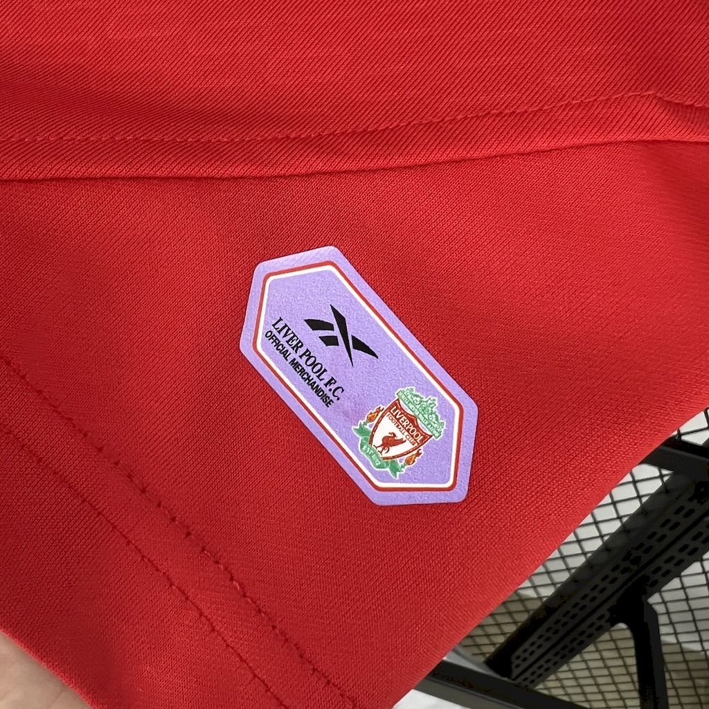 Retro Liverpool 2005 Home Jersey