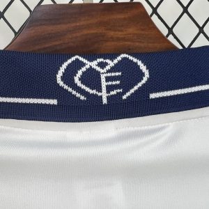 Retro Real Madrid 2000/01 Home Jersey