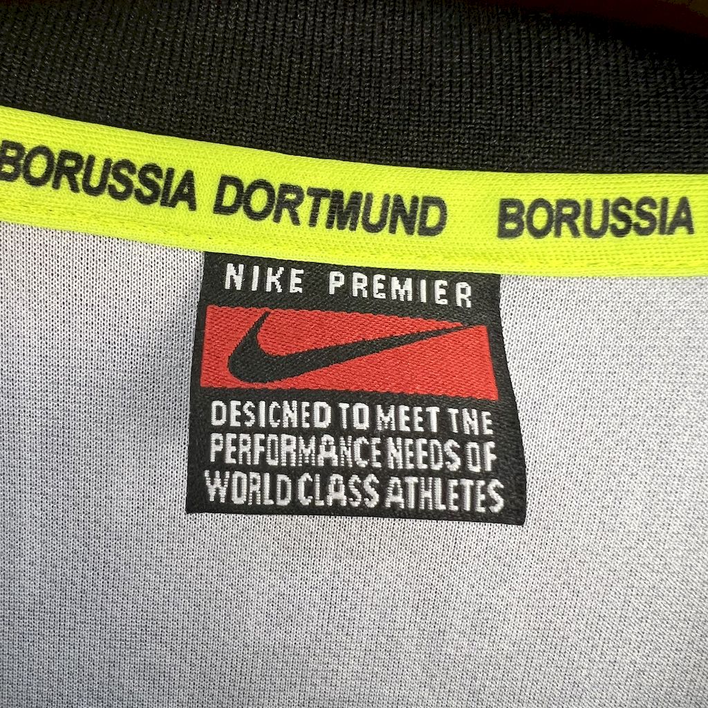 Retro Borussia Dortmund 1996/97 Away Jersey