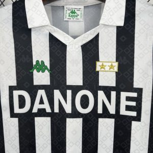 Retro Juventus 1992/94 Home Jersey