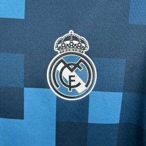 Retro Real Madrid 2017/18 Third Jersey