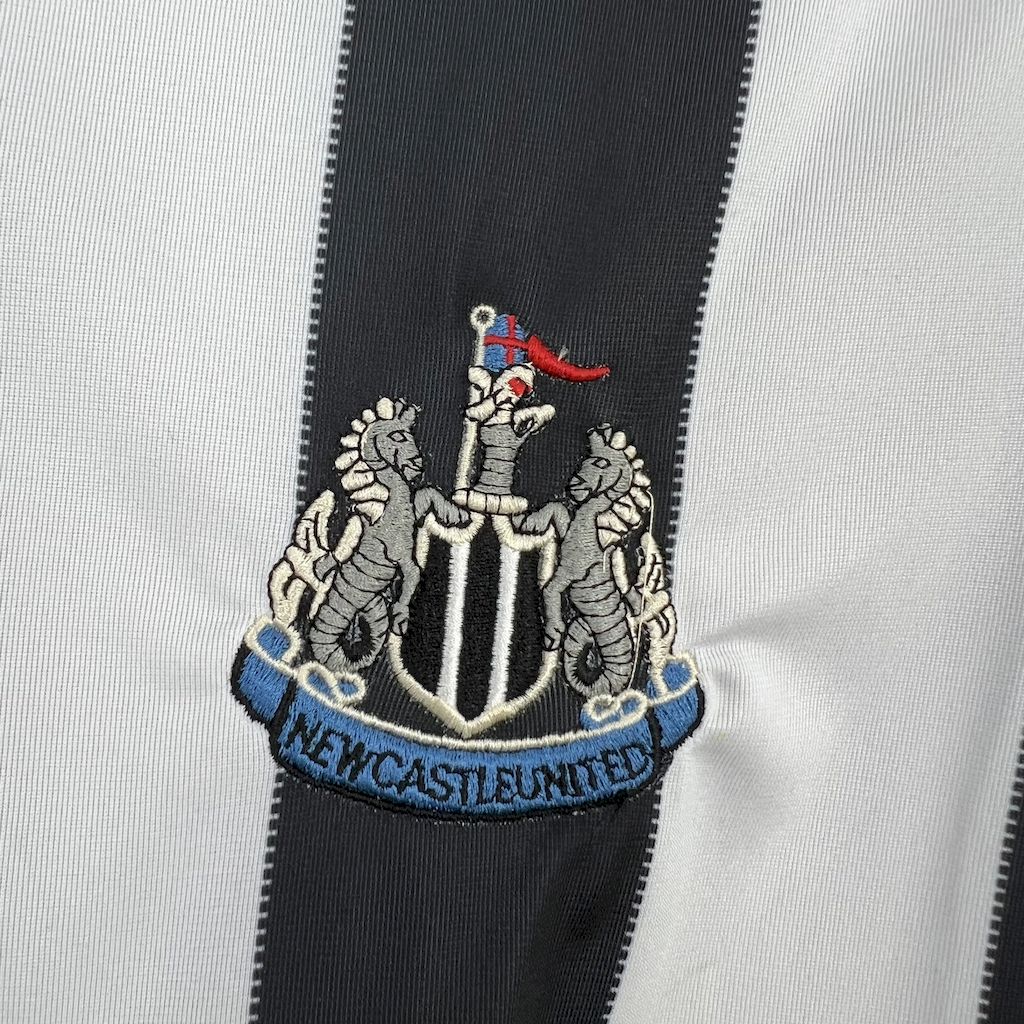 Retro Newcastle United 1999/00 Home Jersey