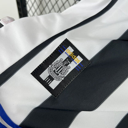 Retro Newcastle United 1999/00 Home Jersey