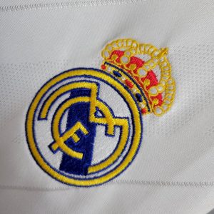 Retro Real Madrid 2017/18 Home Jersey