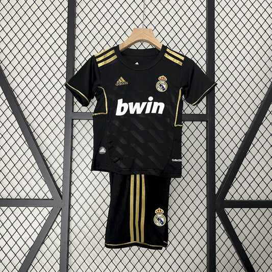 Retro Real Madrid 2011/12 Away Kids Kit