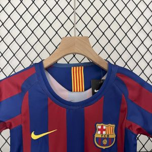 Retro Barcelona 2005/06 Home Kids Kit