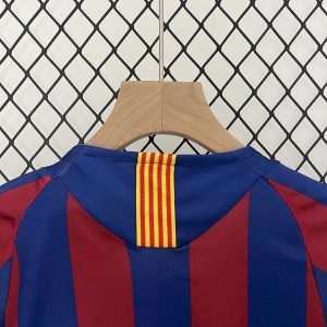 Retro Barcelona 2005/06 Home Kids Kit