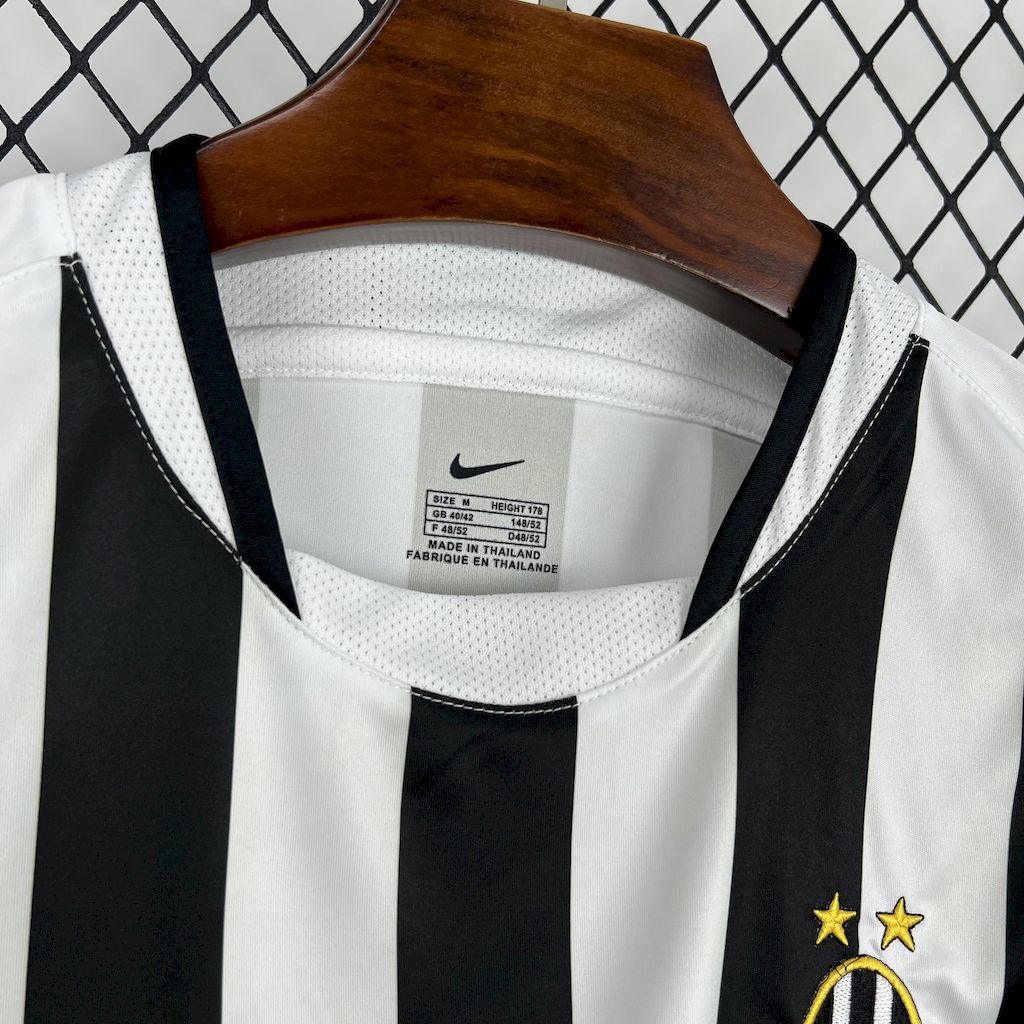 Retro Juventus 2002/03 Home Jersey