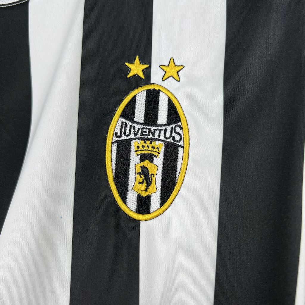 Retro Juventus 2002/03 Home Jersey