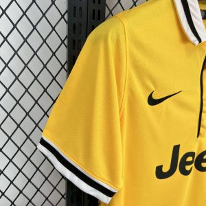 Retro Juventus 2013/14 Third Jersey