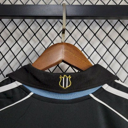 Retro Newcastle United 2001/02 Away Jersey