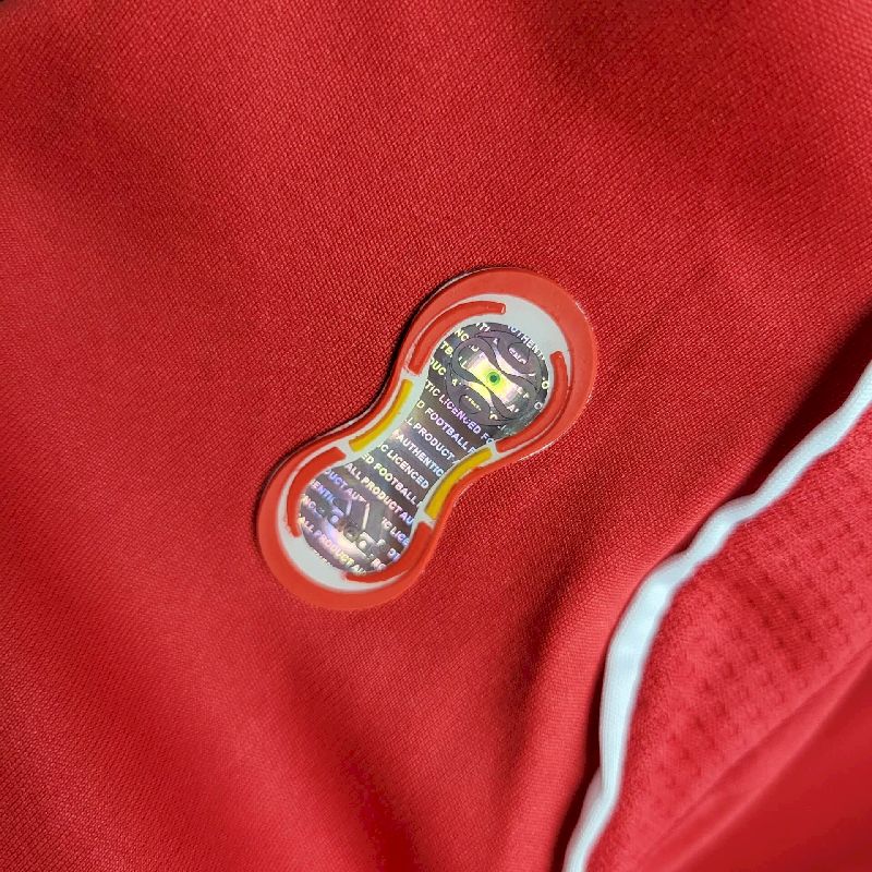 Retro Liverpool 2006/07 Home Jersey