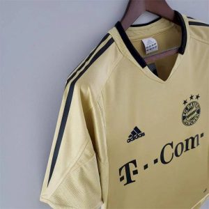 Retro Bayern Munich 2004/05 Away Jersey