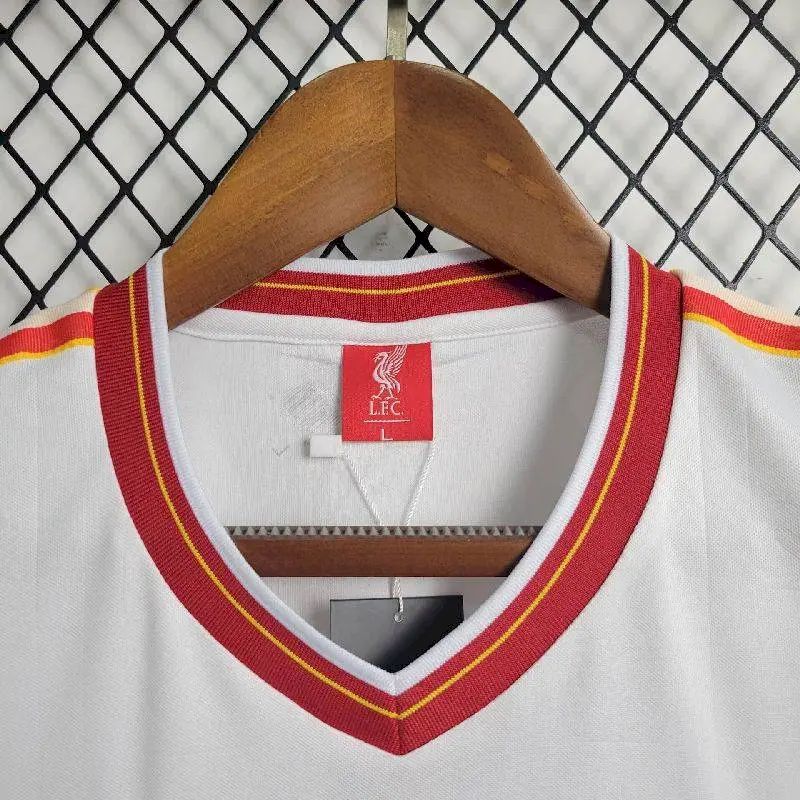 Retro Liverpool 1985/86 Away Jersey