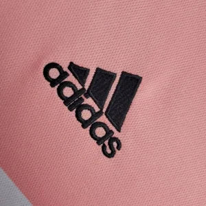 Retro Juventus 2015/16 Away Jersey
