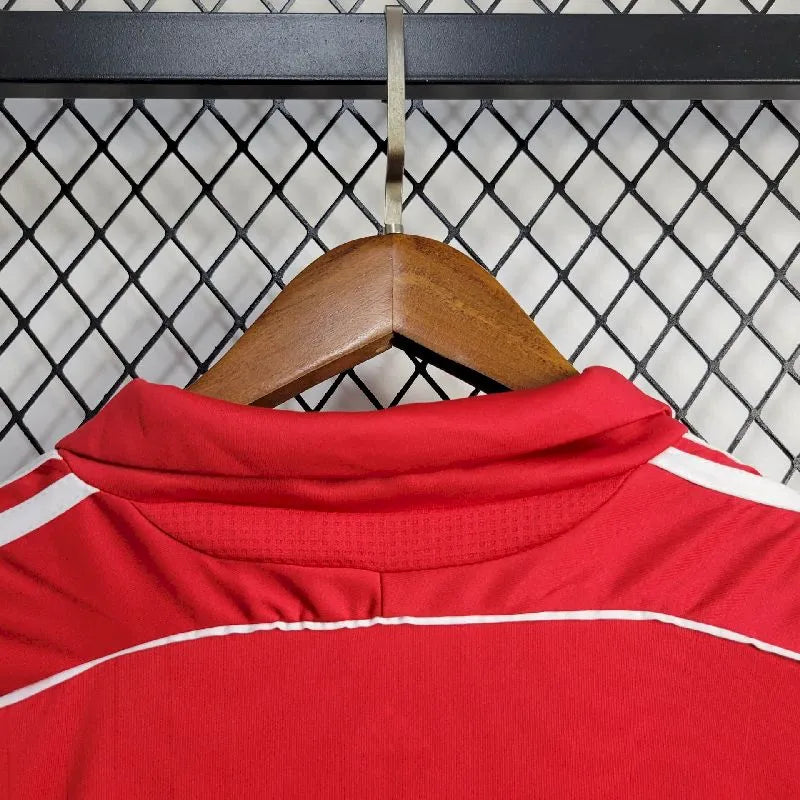 Retro Liverpool 2006/07 Home Jersey